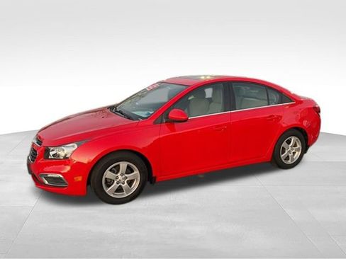 Used 2016 Chevrolet Cruze LT w/ Sun And Sound Package FWD image 31
