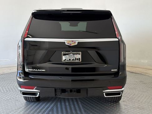 Used 2022 Cadillac Escalade Luxury AWD/4WD image 10