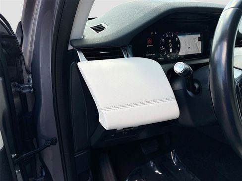 Used 2021 Land Rover Discovery Sport SE AWD/4WD image 10