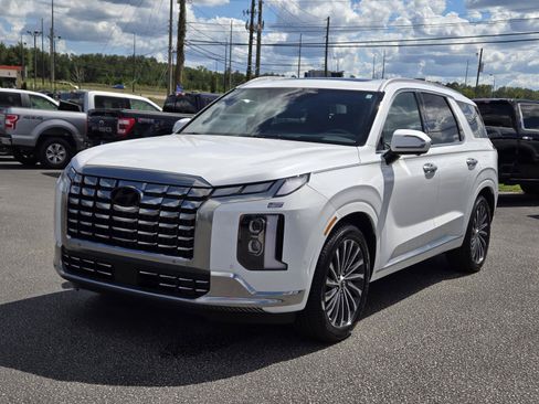 Used 2025 Hyundai Palisade Calligraphy FWD image 1