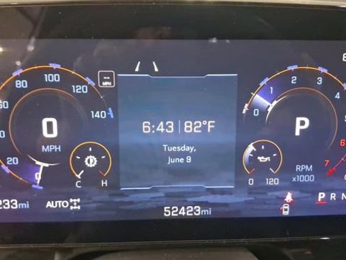 Used 2025 Chevrolet Tahoe LT AWD/4WD image 32