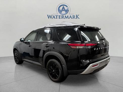 Used 2025 Nissan Pathfinder SL w/ Lighting Package (N92) AWD/4WD image 3