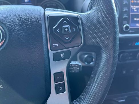 Used 2022 Toyota Tacoma Limited image 33
