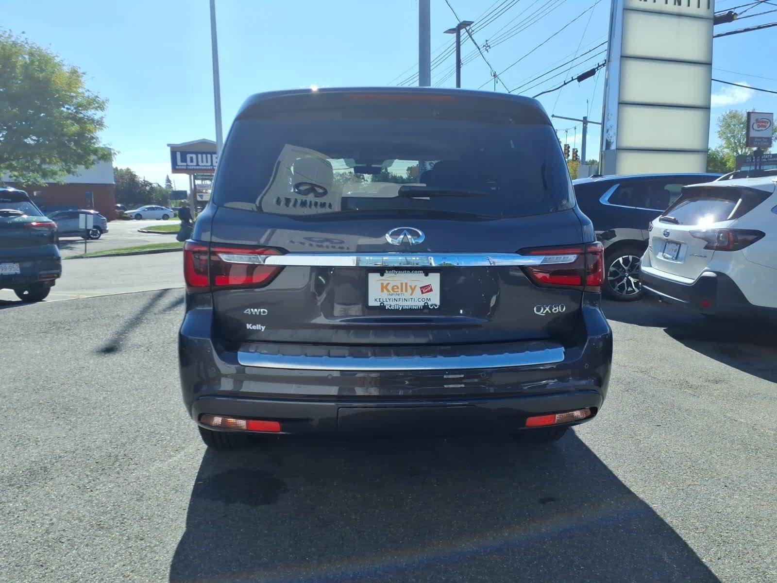 Certified 2022 INFINITI QX80 Luxe w/ Cargo Package AWD/4WD image 6