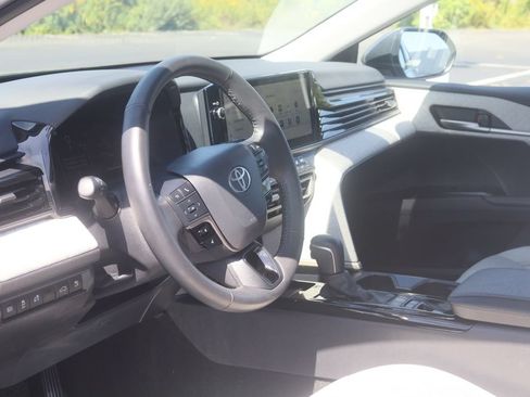 Used 2026 Toyota Corolla LE AWD/4WD image 10