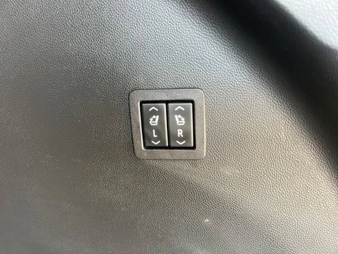 Used 2024 Buick Enclave Avenir w/ Avenir Technology Package AWD/4WD image 18