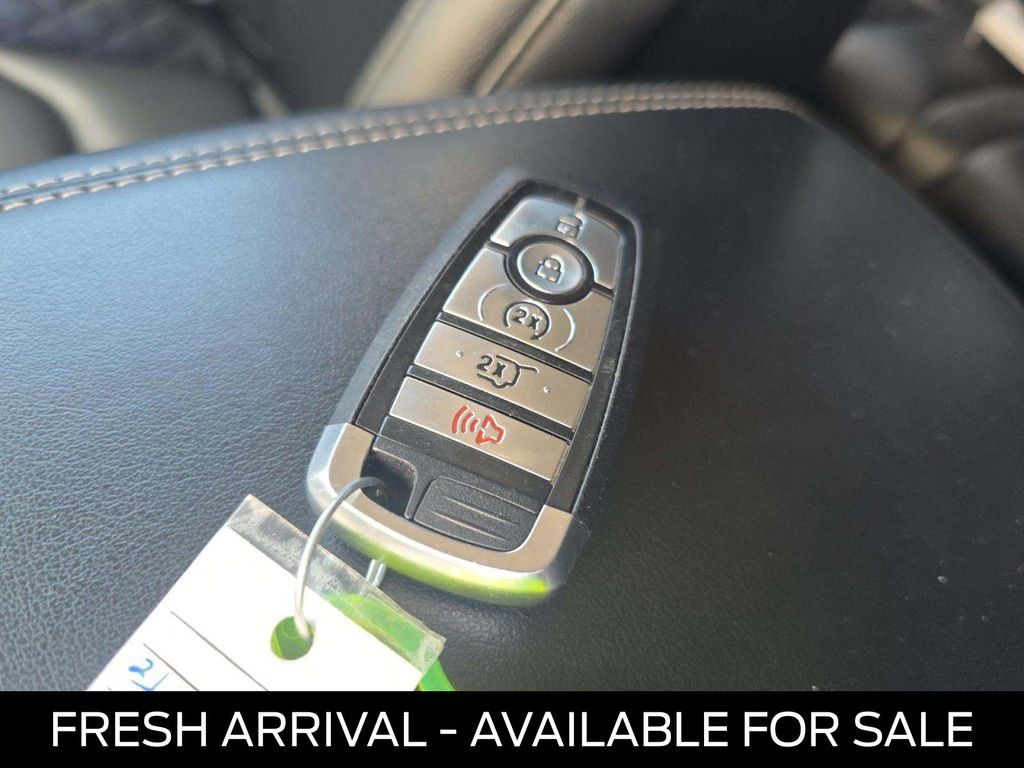 Used 2023 Ford Edge Titanium AWD/4WD image 15