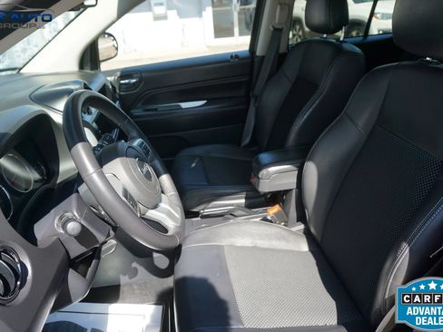 Used 2015 Jeep Compass Latitude AWD/4WD image 26