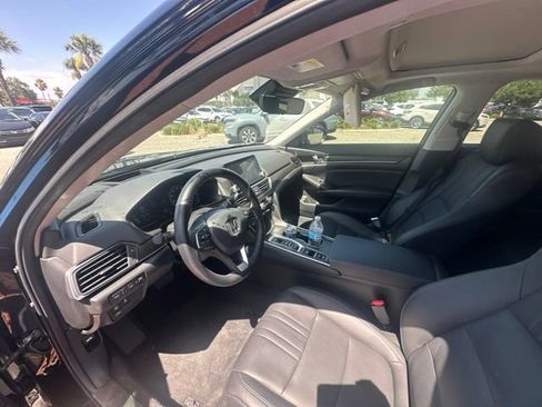 Used 2022 Honda Accord Touring image 13