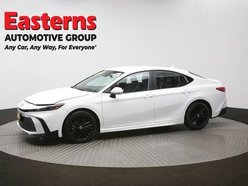 Used 2025 Toyota Camry SE FWD image 58