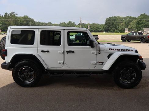 Used 2018 Jeep Wrangler Unlimited Rubicon AWD/4WD image 4