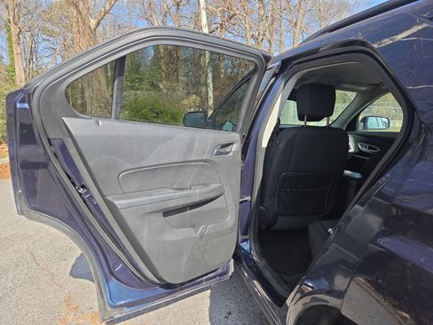 Used 2017 Chevrolet Equinox LT w/ Convenience Package image 19