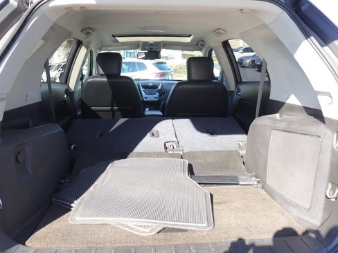 Used 2011 Chevrolet Equinox LT w/ Driver Convenience Package image 16