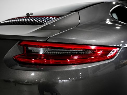 Used 2017 Porsche 911 Carrera S image 34