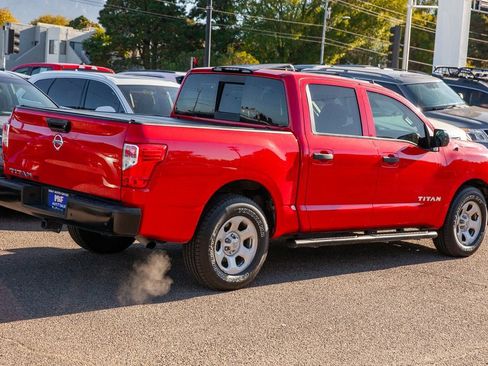 Used 2020 Nissan Titan S w/ S Utility Package image 5