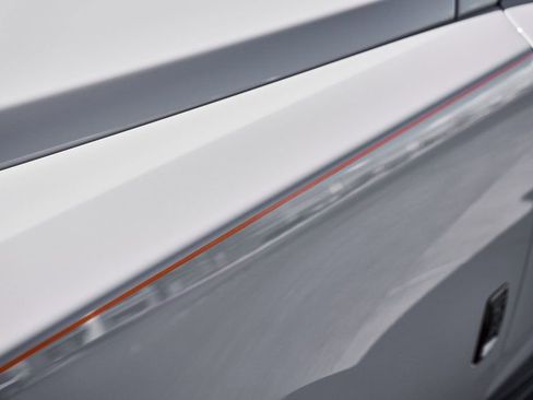 Used 2024 Rolls-Royce Cullinan Black Badge image 10