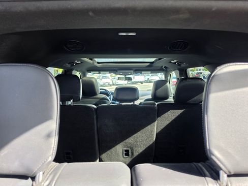 Used 2020 Ford Explorer XLT w/ Equipment Group 202A image 15