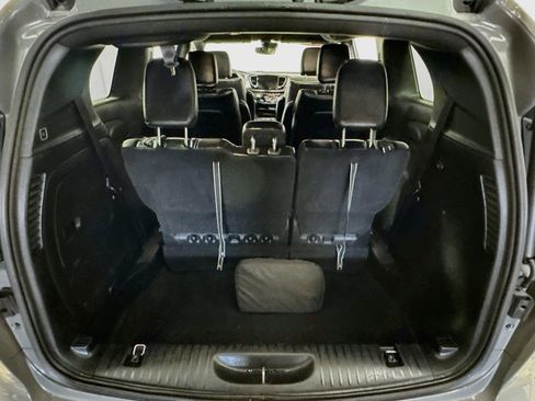 Used 2023 Chrysler Pacifica Touring-L w/ S Appearance Package FWD image 24