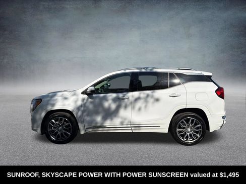 Used 2023 GMC Terrain Denali AWD/4WD image 2