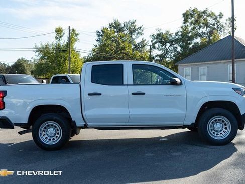 Used 2025 Chevrolet Colorado W/T image 4