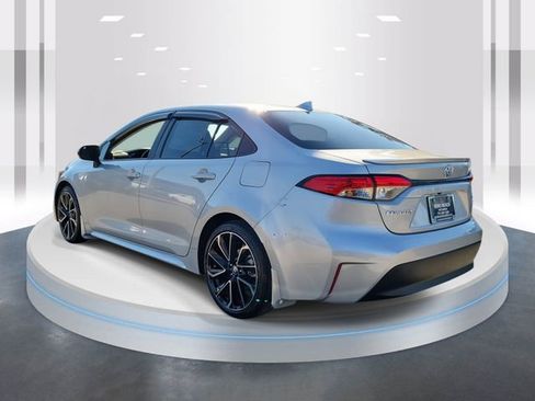 Used 2023 Toyota Corolla LE image 4