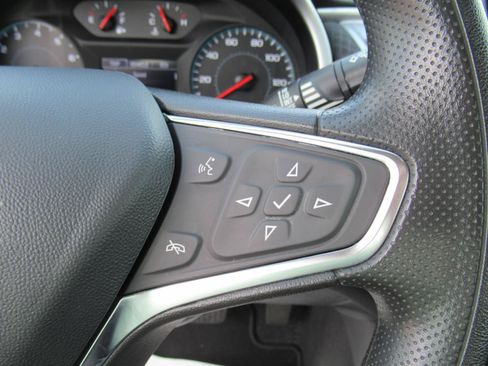 Used 2025 Chevrolet Malibu LT FWD image 24