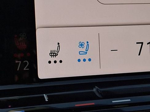 Used 2024 Volkswagen Atlas Peak Edition SEL image 28