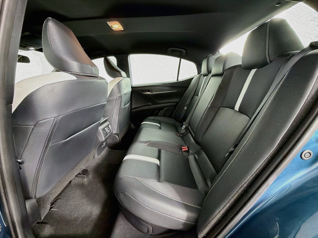 Used 2025 Toyota Camry SE FWD image 37