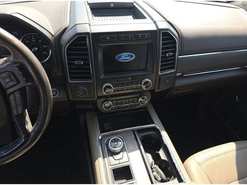 Used 2019 Ford Expedition Limited w/ Texas Edition Package image 14
