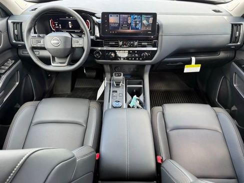 New 2026 Nissan Pathfinder SL image 26