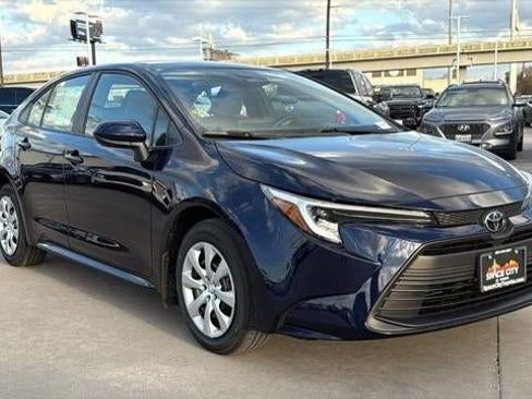 Certified 2026 Toyota Corolla LE FWD image 4