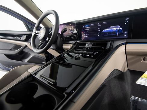 New 2026 Porsche Panamera 4 AWD/4WD image 31