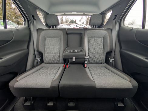 Used 2023 Chevrolet Equinox LT image 36