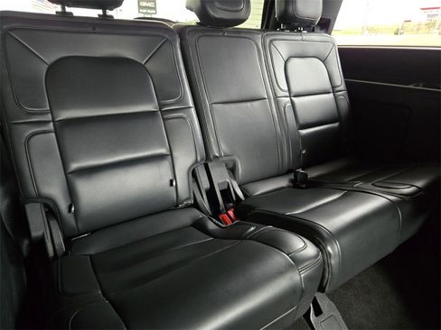 Used 2024 Lincoln Navigator Reserve image 21