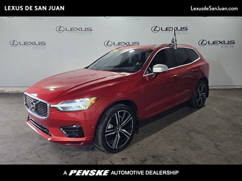 Used 2018 Volvo XC60 T8 R-Design image 1