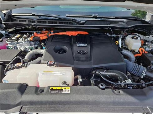 Used 2025 Toyota Tundra Platinum image 24