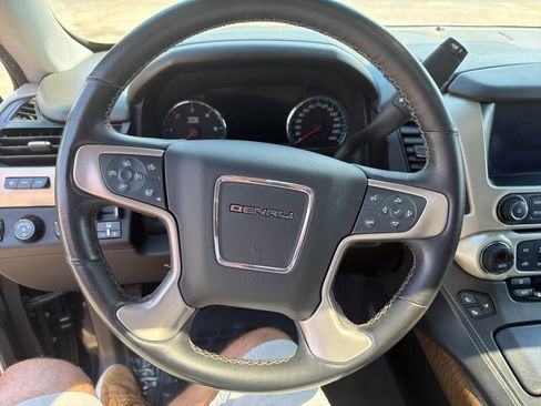 Used 2020 GMC Yukon Denali w/ Denali Ultimate Package AWD/4WD image 15