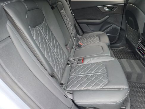 Certified 2023 Audi SQ8 Premium Plus w/ Carbon Optic Package AWD/4WD image 13