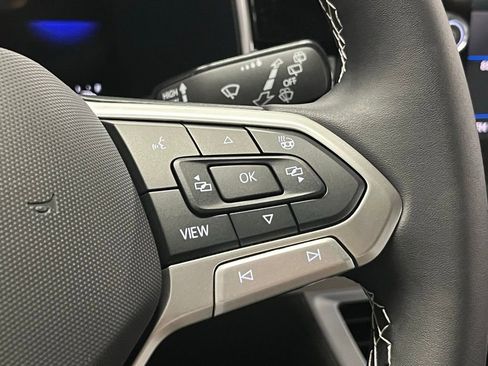 New 2025 Volkswagen Taos SE image 26