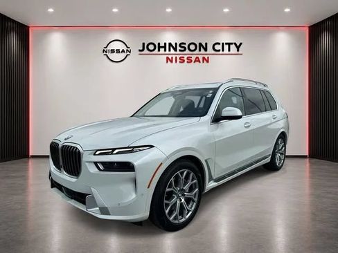 Used 2025 BMW X7 xDrive40i AWD/4WD image 8
