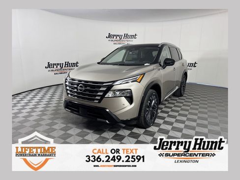 Used 2025 Nissan Rogue Platinum AWD/4WD image 1