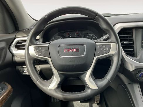 Used 2019 GMC Acadia SLE image 17