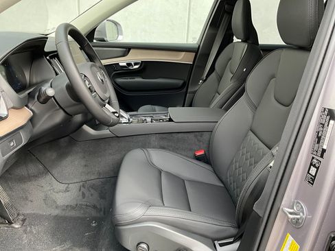 New 2026 Volvo XC90 B6 Plus w/ Protection Package image 9