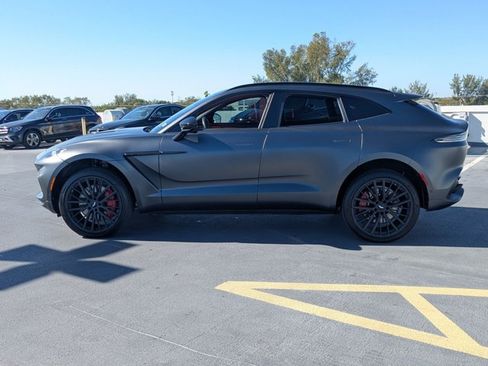 Used 2022 Aston Martin DBX image 5