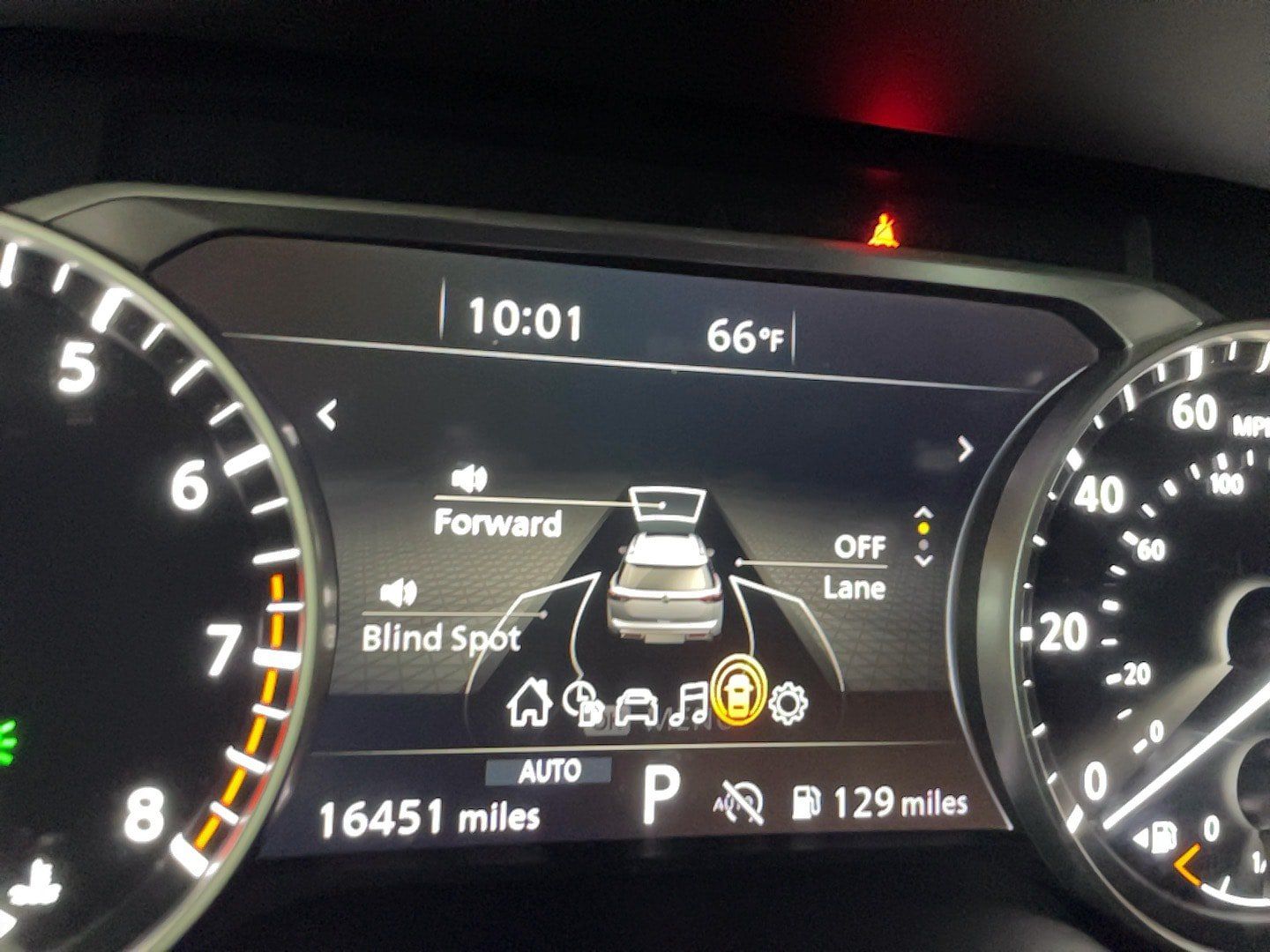 Used 2025 Nissan Pathfinder Rock Creek AWD/4WD image 10