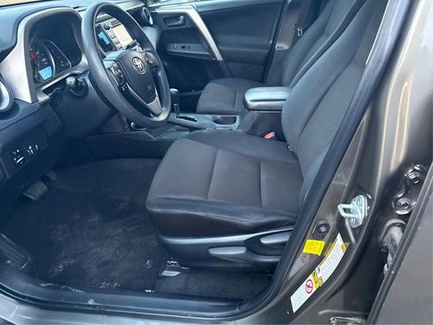 Used 2015 Toyota RAV4 LE image 10