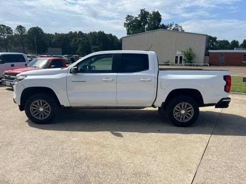 Used 2023 Chevrolet Colorado LT w/ LT Convenience Package II RWD image 2