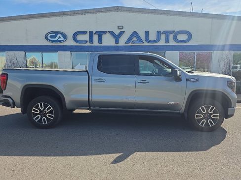 Used 2024 GMC Sierra 1500 AT4 w/ Technology Package image 3