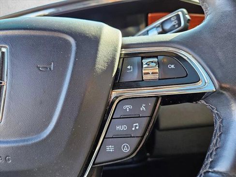 Used 2022 Lincoln Navigator Reserve image 12
