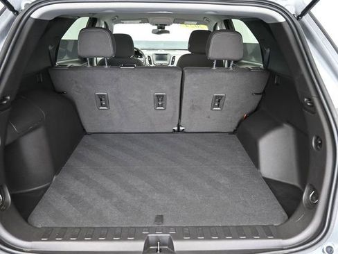 Used 2024 Chevrolet Equinox LS w/ LS Convenience Package image 32